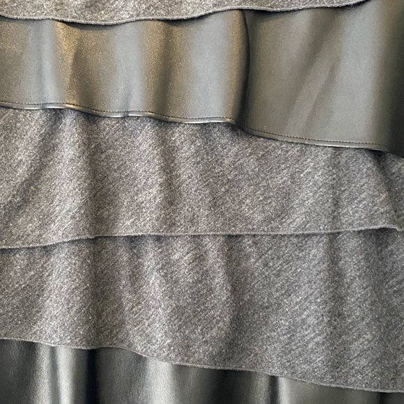 Laundry by Shelli Segal Ruffled Shift Dress - Picture 3 of 4